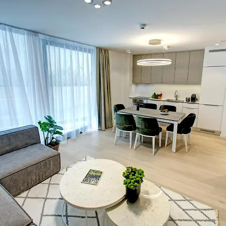Four Blue Seasons - Luxury Апартаменты