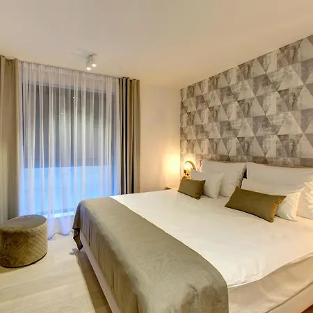 Four Blue Seasons - Luxury Apartment
