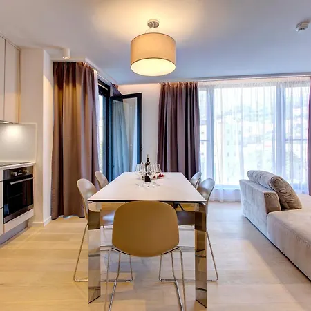 Four Blue Seasons - Luxury *