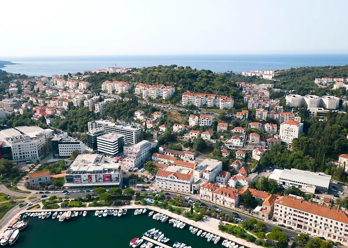 Four Blue Seasons - Luxury Apartament *