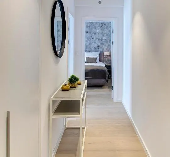 Four Blue Seasons - Luxury Apartment