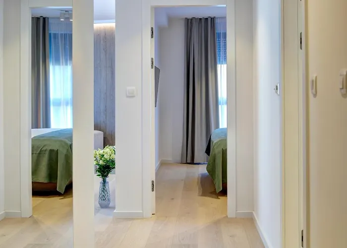 Four Blue Seasons - Luxury *